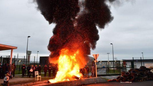 France Chiolo stabbing: Guards protest after the jail terror attack