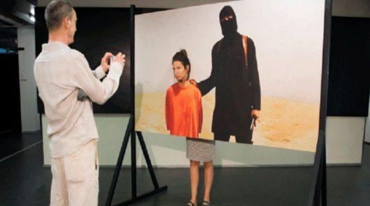 Pretend jihadist execution art denounced in the Netherlands