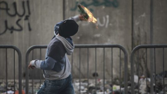 Terrorist throws molotov cocktail at military court in Israel