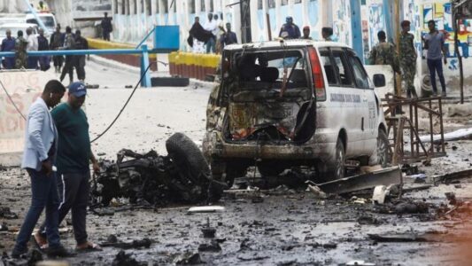 Seven people killed in suicide attack near the presidential palace in Somalia