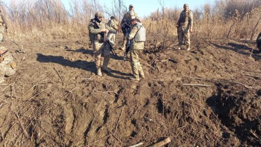 Iraqi security forces destroyed Islamic State hideouts on the outskirts of Tikrit