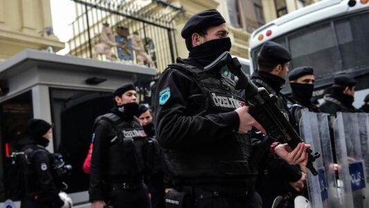 Turkish authorities arrested twelve Iraqi nationals in connection with Islamic State terrorist group