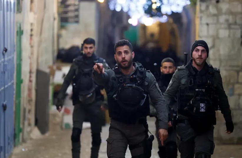 8 terrorist attacks thwarted by security forces in Jerusalem