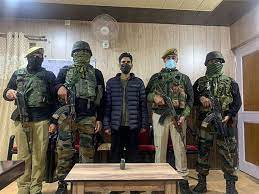 J&K – JeM terrorist nabbed from Sopore, incriminating materials seized