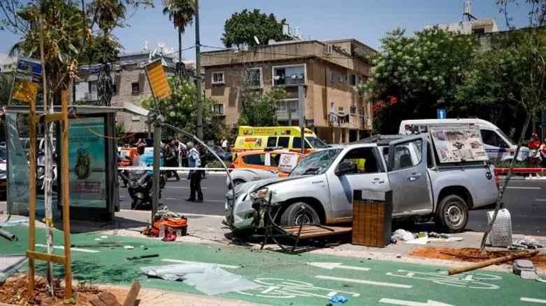 Hamas claims responsibility for Tel Aviv attack