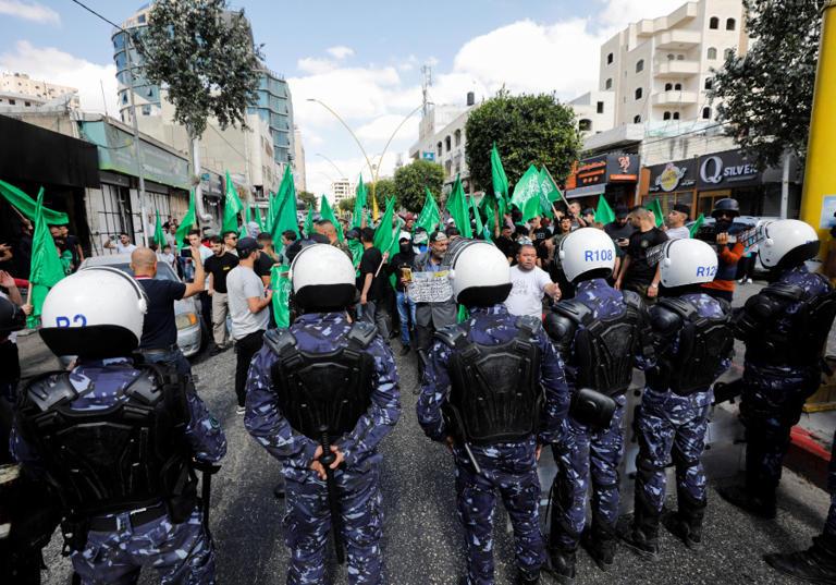 Hamas sentences seven Palestinians to death