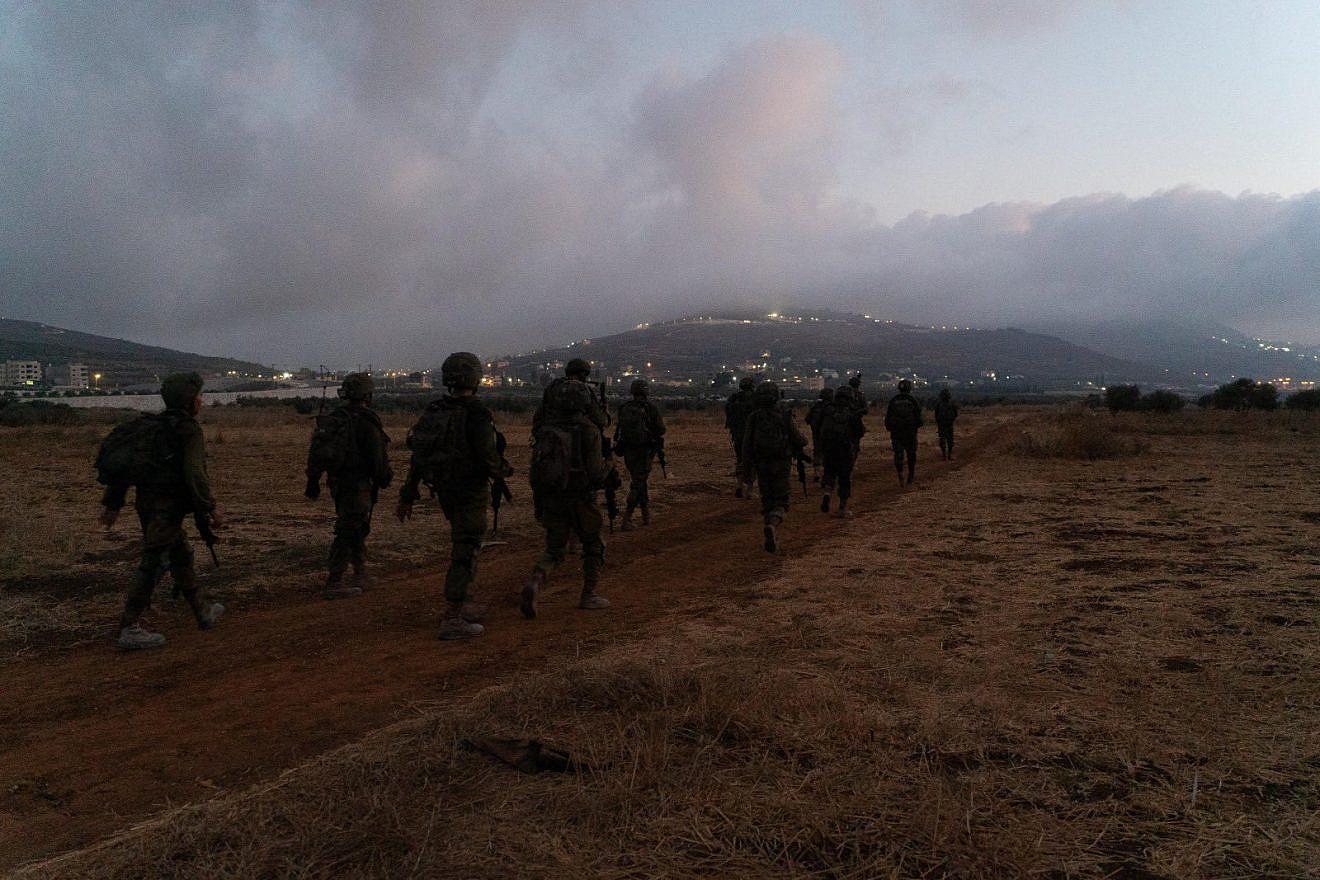 Terrorists throw bombs at IDF soldiers in Samaria