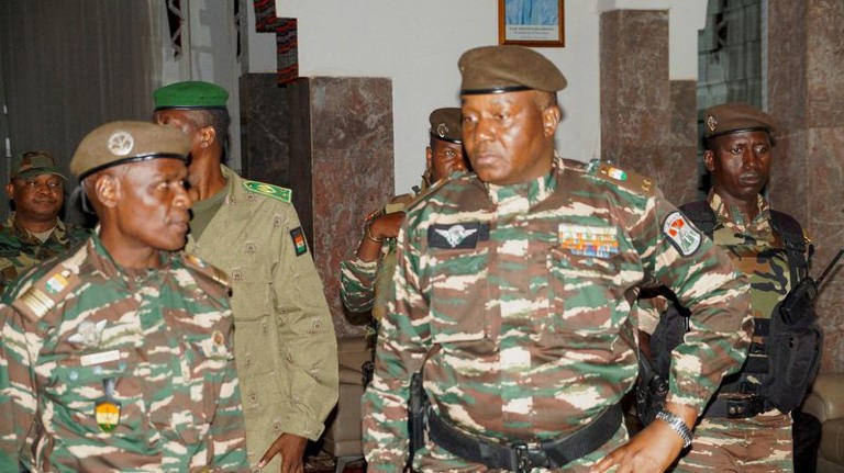 West African army chiefs to meet for Niger talks