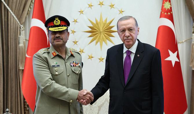 Pakistan’s army chief meets Turkiye’s civil, military leaders to discuss defense collaboration