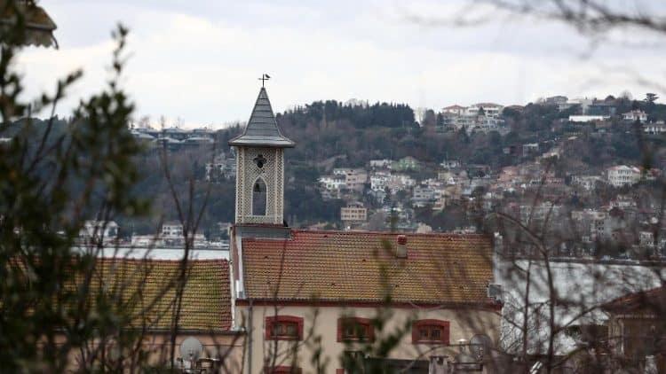 Daesh claims attack in Istanbul church, two attackers arrested