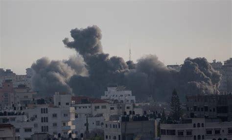 Israeli forces push deeper into Gaza City as Hamas warns escalation threatens ceasefire talks