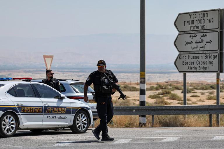 Jordanian Gunman Kills Three Israelis at Jordan-Israel Bridge