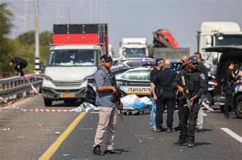 One cop dead, four other people wounded in suspected terrorist attack in Israel