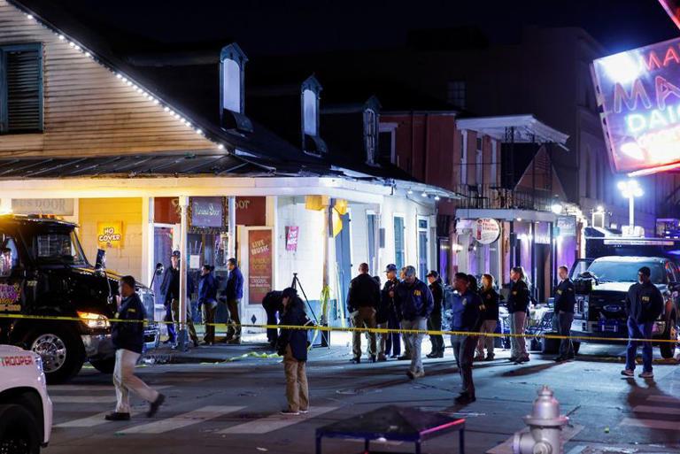 US driver flying Daesh flag rams into New Orleans crowd, killing 15