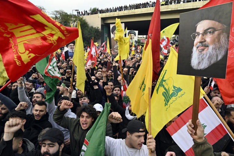 Hezbollah supporters resume protests over Iran flight ban, Israeli-U.S. ‘demands’